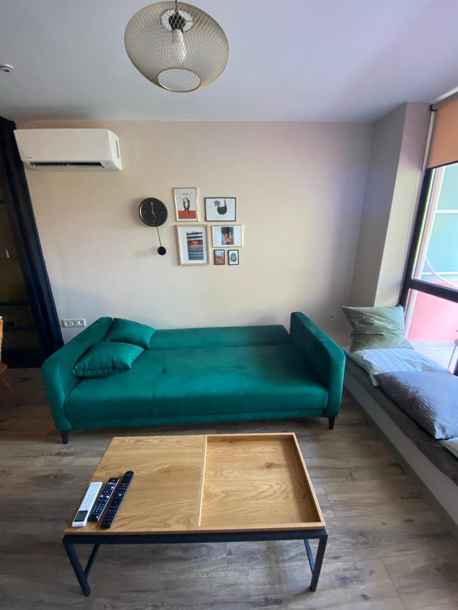 Lovely 1 Bedroom Apartment In The Heart Of Varna Exteriör bild